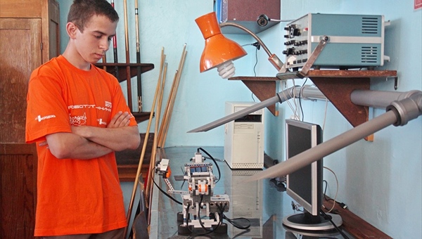 Власти: робототехнике обучают в Томской области от школы до вуза