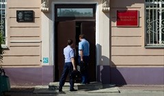 Суд в Томске продлил задержание подозреваемому в убийстве девочки