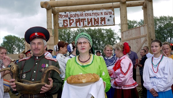 Томичи увидят казачье оружие и попробуют уху на фестивале Братина