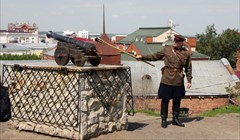 Курский валун и теплолюбивая пушка: история двух символов Томска