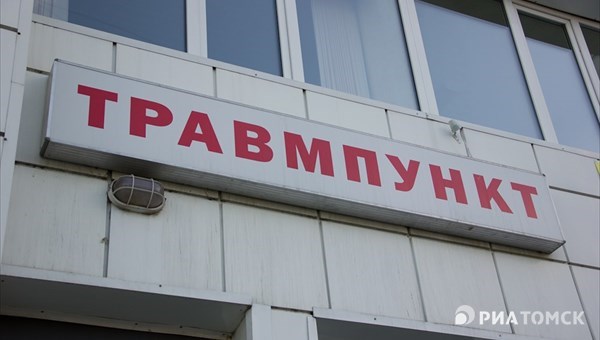 Легковушка, джип и ПАЗ столкнулись в Томске, двое в больнице