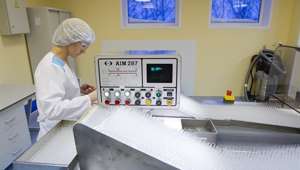Томский завод выпустил 500 тыс доз новой детской вакцины от энцефалита