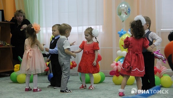 Более 30тыс томских детей 3-7 лет получат пособия по новым правилам