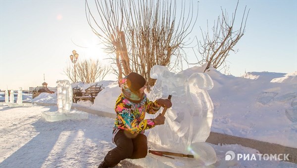 Студентки ТПУ победили в конкурсе ледовых скульптур ко Дню влюбленных