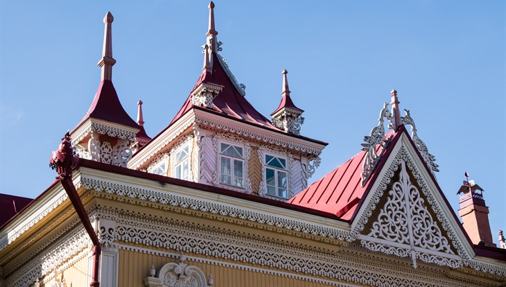 Власти Томска выделят 12,2 млн руб на ремонт "дома с жар-птицами"
