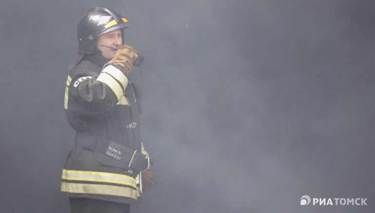 Четыре усадьбы пострадали от пожара в томском селе Маркелово