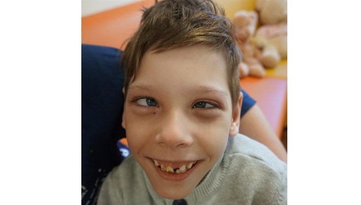 Томичи могут помочь 6-летнему Грише пройти реабилитацию после операции