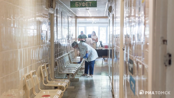 Уборщицы в COVID-госпиталях получат доплаты из бюджета Томской области