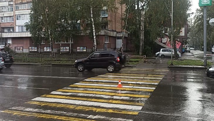 Иномарка сбила 14-летнюю девочку на "зебре" в центре Томска