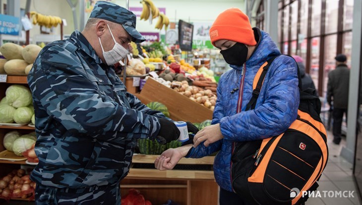 Заболеваемость ОРВИ растет в Томске, контроль за ношением масок усилят