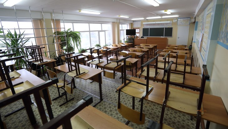 Число закрытых из-за COVID классов в томских школах выросло до 483
