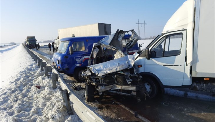 Восемь авто столкнулись на трассе Томск – Новосибирск, погиб томич