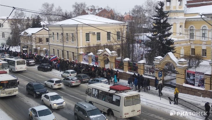 Пробка более 2 километров образовалась на проспекте Ленина в Томске