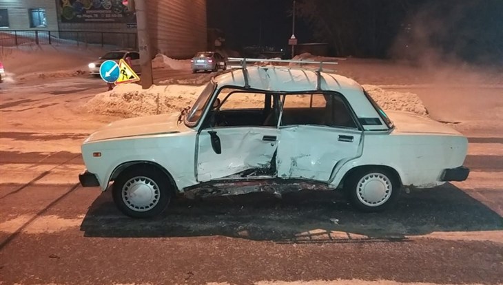 Водитель "ВАЗа" и пассажир-подросток пострадали в ДТП в Томске