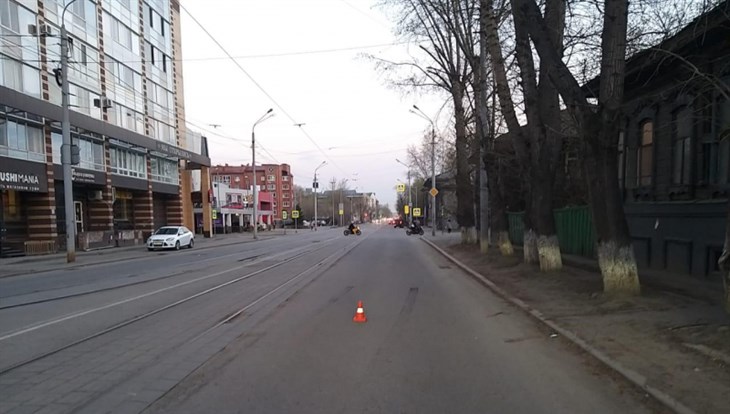 Land Cruiser сбил 11-летнюю девочку на улице Розы Люксембург в Томске
