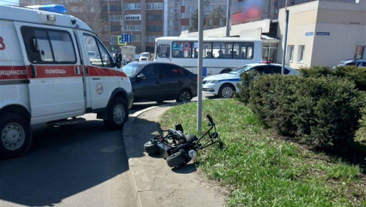Пенсионерка на электросамокате попала в ДТП в Томске и заплатит штраф
