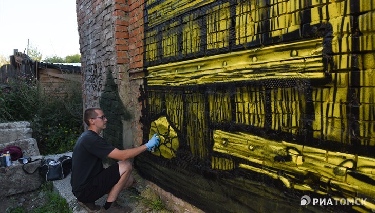 Граффити-баттл в Томске: как хозпостройка стала объектом стрит-арта