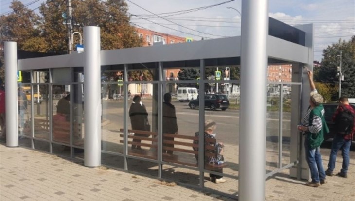 Антивандальное покрытие начали испытывать на остановках Томска