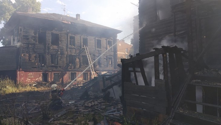 Огонь повредил два исторических здания в центре Томска