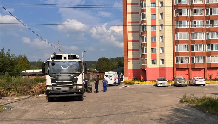 Грузовик сбил насмерть пенсионера на Степановке в Томске в воскресенье