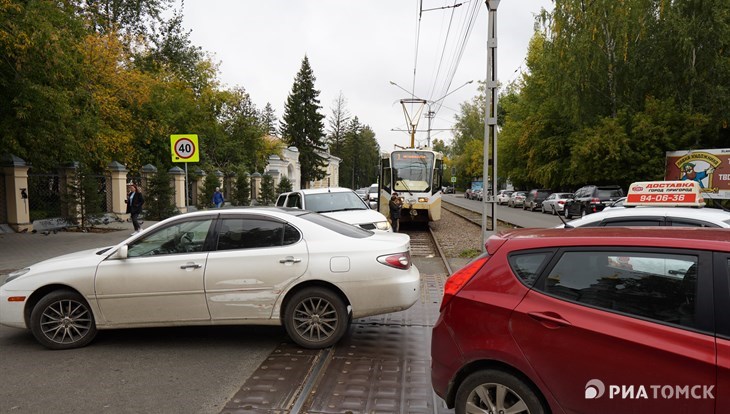 Трамваи №1 и №2 изменили маршрут из-за ДТП на улице Герцена в Томске