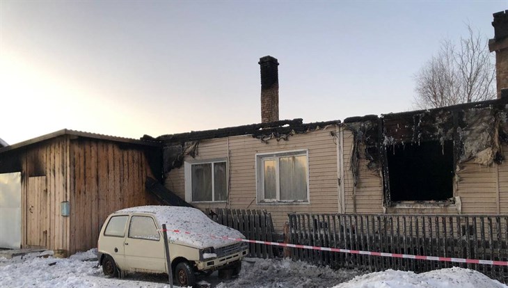 Пожилая семейная пара погибла при пожаре в томском селе