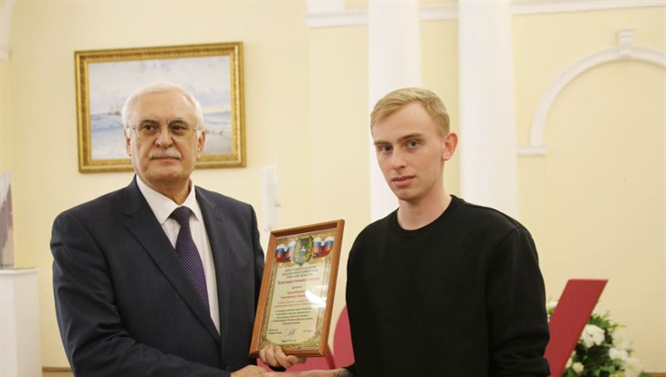 Студент ТГАСУ награжден за спасение людей при пожаре в Кожевникове