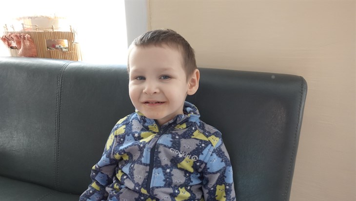Жителей Томска просят помочь пятилетнему мальчику с аутизмом