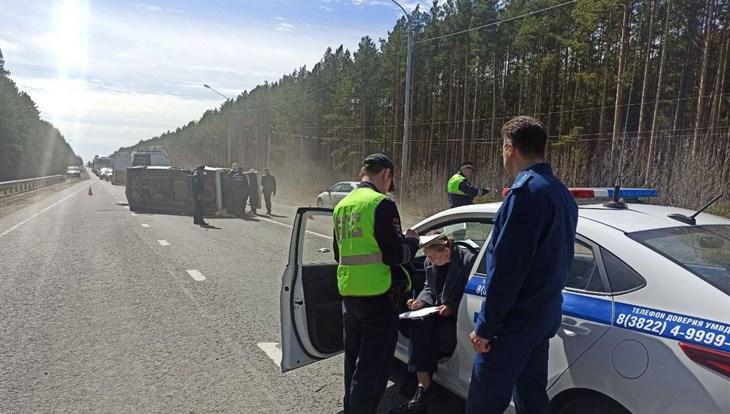 Пассажир микроавтобуса погиб в ДТП на федеральной трассе под Томском