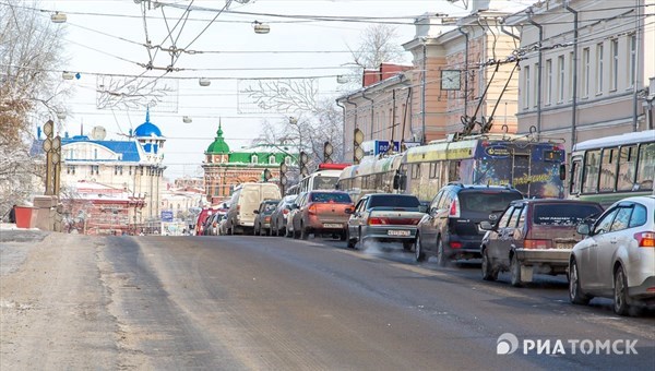 Эксперты: Томску стоит реже использовать автобусы и чаще – троллейбусы