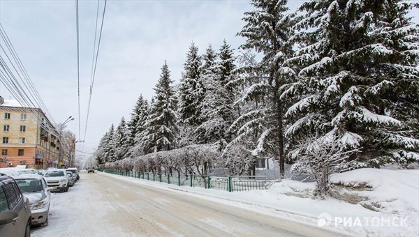 Потепление до минус 2 и снег ожидаются в Томске в воскресенье