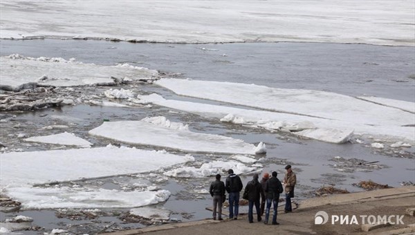 Активный ледоход начался на Томи в Томске в среду