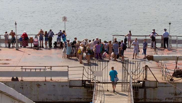 Теплоход до Семейкиного острова в жару будет ходить чаще обычного