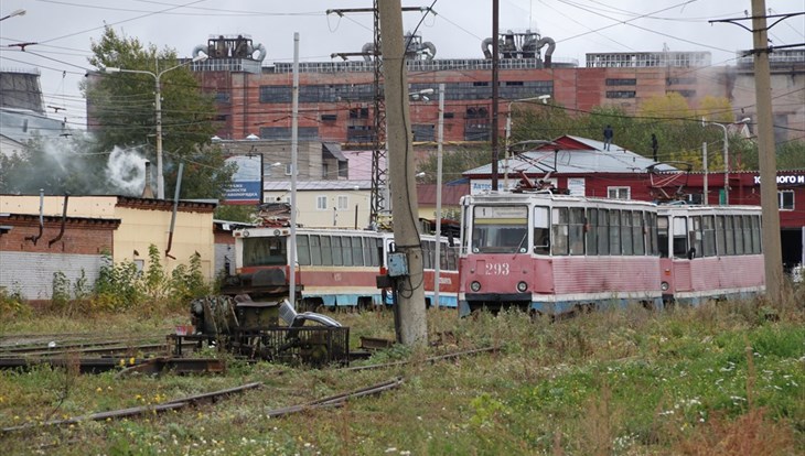 Трамвай сошел с рельсов на Комсомольском в Томске, есть пострадавшие