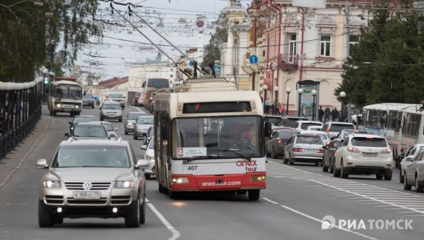 Автобусы и троллейбусы в День молодежи будут ходить в Томске до 00.30