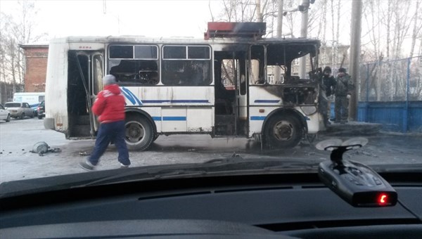 Автобус ПАЗ горел ночью в воскресенье на Иркутском тракте в Томске