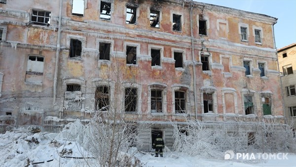 Пожарные завершили работы в здании бывшего училища связи в Томске