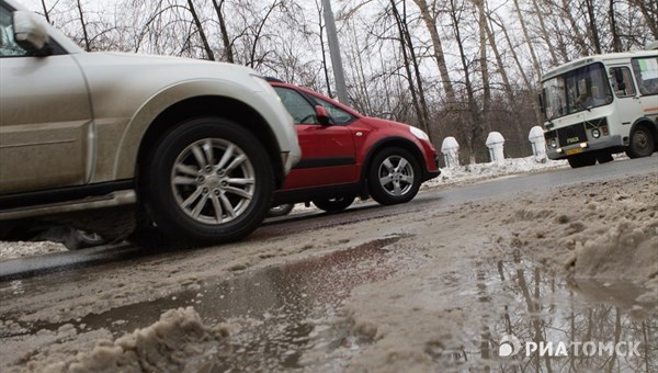 ГИБДД Томска: шины лучше менять, когда сойдет снег и высохнут дороги