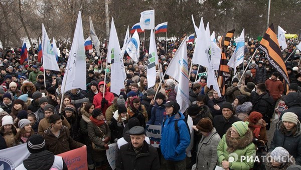 Около 3 тысяч томичей вышли на митинг в честь воссоединения Крыма и РФ