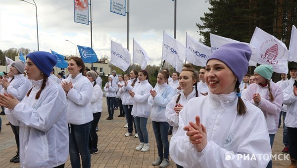 Около 400 человек станцевали в Томске в честь старта Science Game