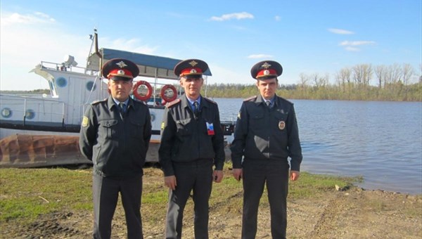 Томские полицейские спасли тонущего мужчину на реке Чулым