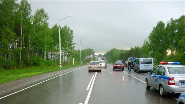 Женщина и 5-месячный ребенок пострадали в ДТП с тремя авто в Томске