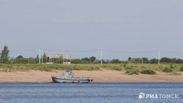 Пляж на Семейкином острове в Томске завершил работу