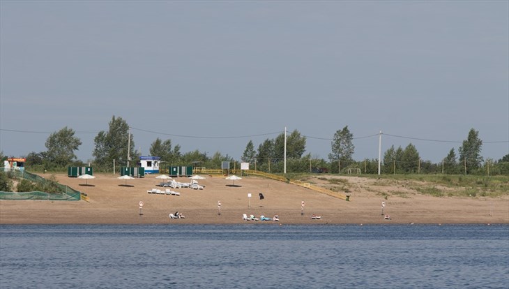 Неоткрытый пляжный сезон: пандемия повлияла на правила отдыха в Томске
