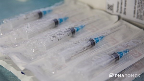 Томская область получит вакцину "ЭпиВакКорона" не раньше конца апреля