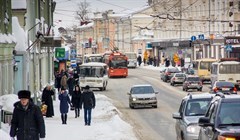 Герои сказок поздравят томичей с Новым годом в троллейбусах