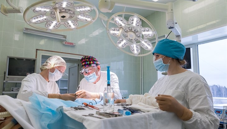 Томские медики впервые провели операцию по пересадке нервов у младенца