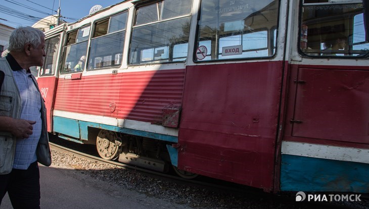 Движение трех трамвайных маршрутов в Томске закрыто из-за аварии