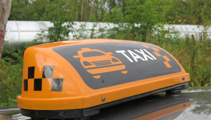 Томские областные депутаты приняли новый закон о такси