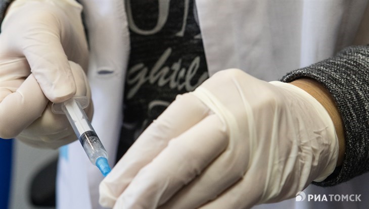 Более 9 тысяч томичей ждут своей очереди на прививку от COVID-19